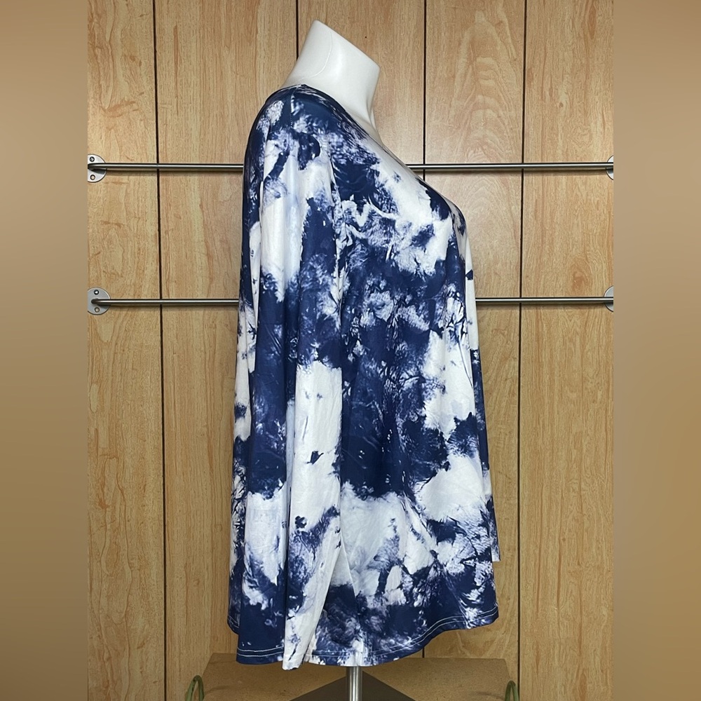 Emery Rose Blue and White Long Sleeve Blouse SZ-5X - Picture 2 of 6